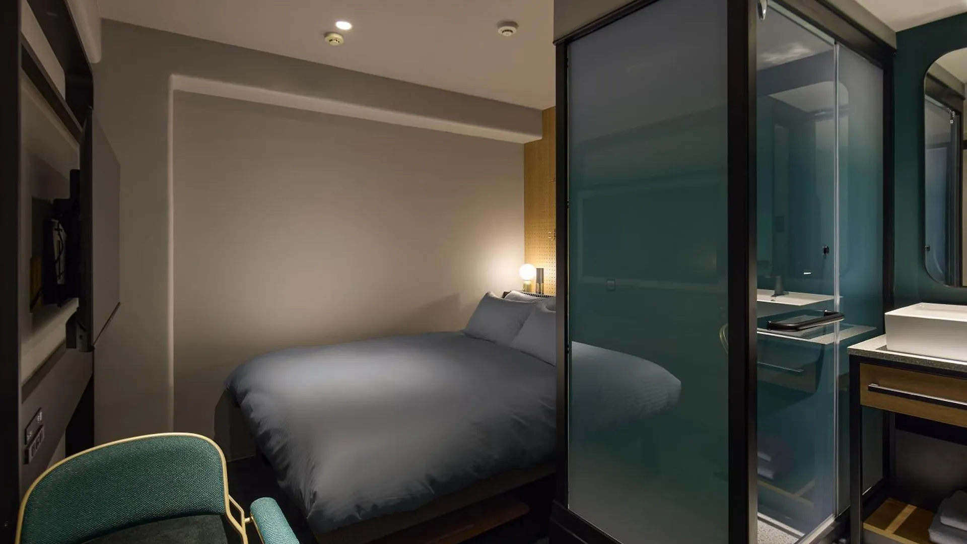Base Layer Hotel Nagoya Nishiki