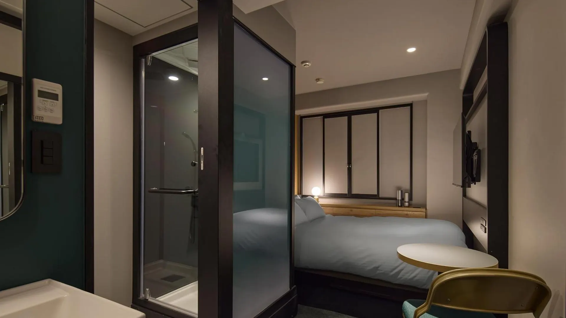 Base Layer Hotel Nagoya Nishiki