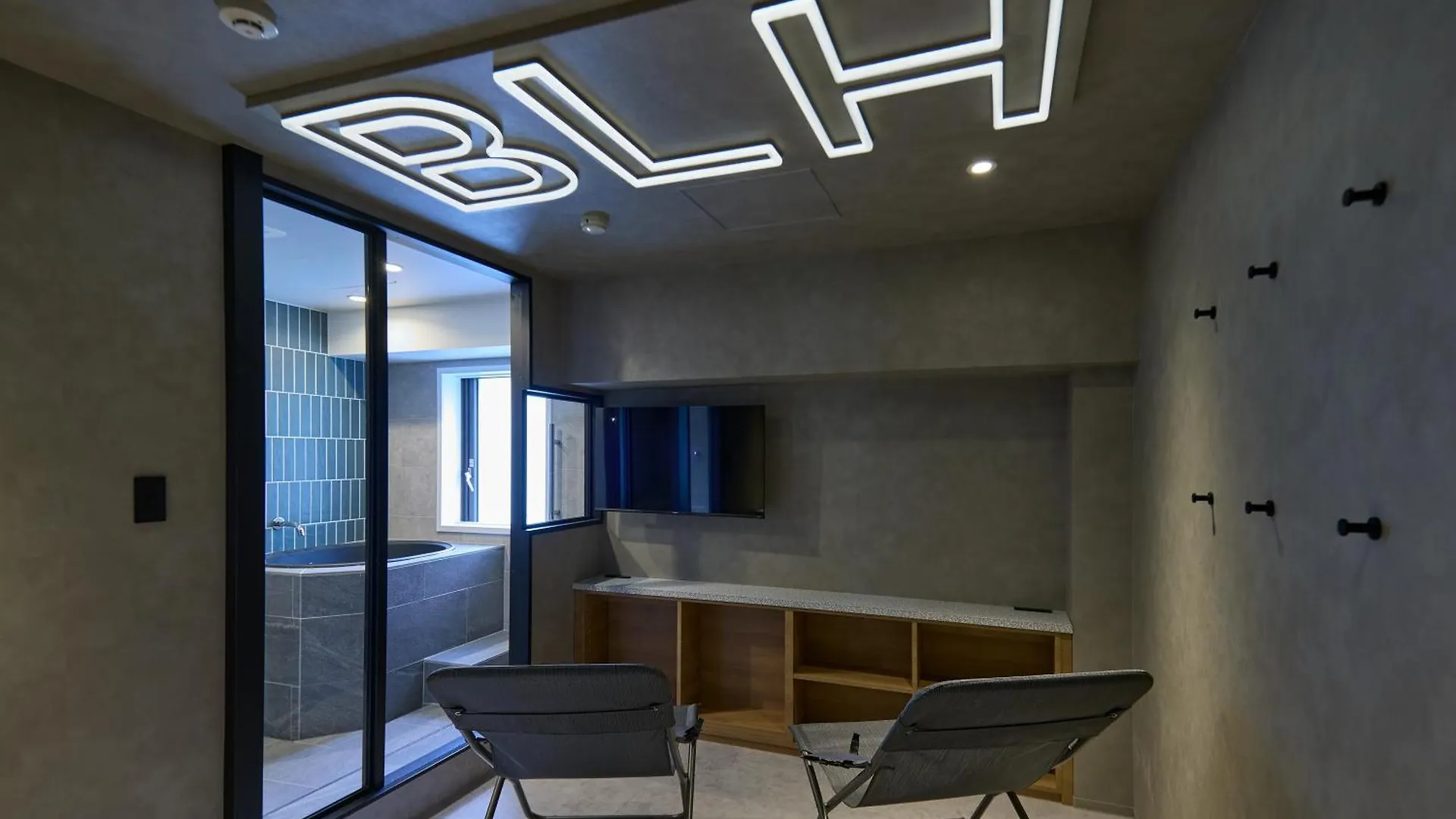Base Layer Hotel Nagoya Nishiki